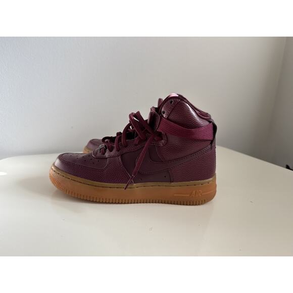 Women's Nike Air Force 1 High SE Maroon Gum Athletic 860544 600 Size 6 - Picture 1 of 11